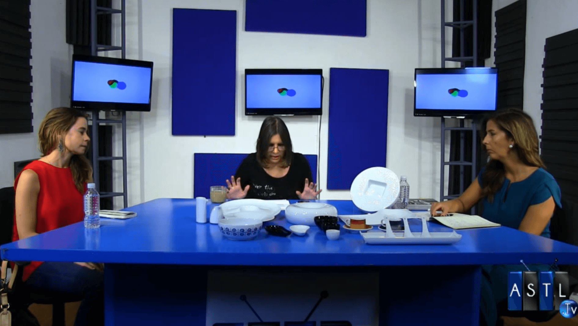 Montserrat Barros interview with Anaís de Melo at ASTV.TV