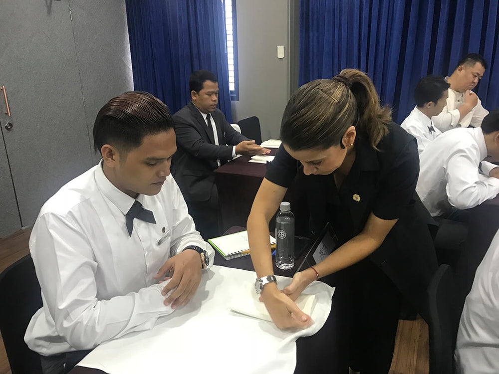Butler School and Front of House Food & Beverage Training Bangkok, Tailandia Junio 2018